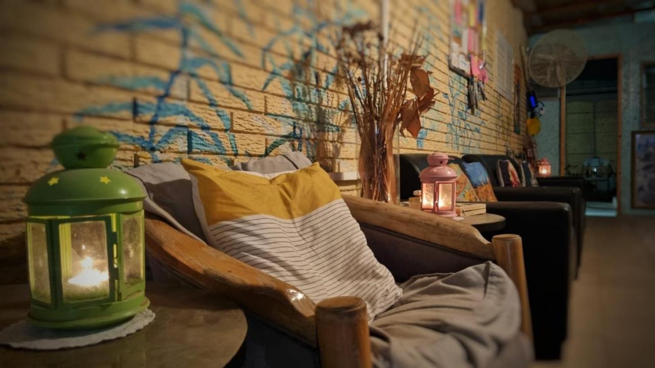 The Lowest Place On Earth B&B 纳欧特哈基卡 外观 照片